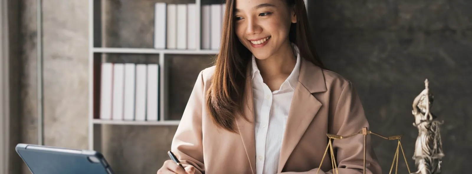 7 Ans d'Études pour Devenir Avocat : Le Parcours 2025